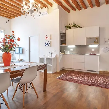 Casa San Polo Lejlighed